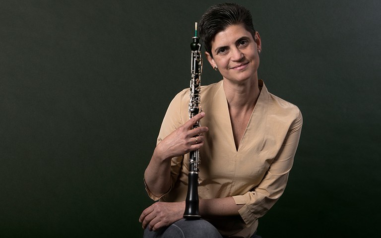 Barbara Ritter ist seit 1997 Solo-Oboistin im Tonkünstler-Orchester. Zusätzlich lehrt sie seit 2011 als Professorin für Oboe und Bläserkammermusik am Institut Oberschützen der Universität für Musik und darstellende Kunst Graz. © Nancy Horowitz