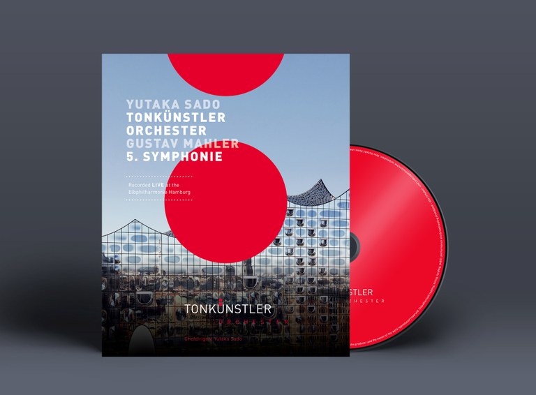 Mit der Aufnahme der fünften Symphonie Mahlers beim Debüt in der Elbphilharmonie Hamburg ist die erste Blu-Ray-Disk des Orchesters erhältlich.